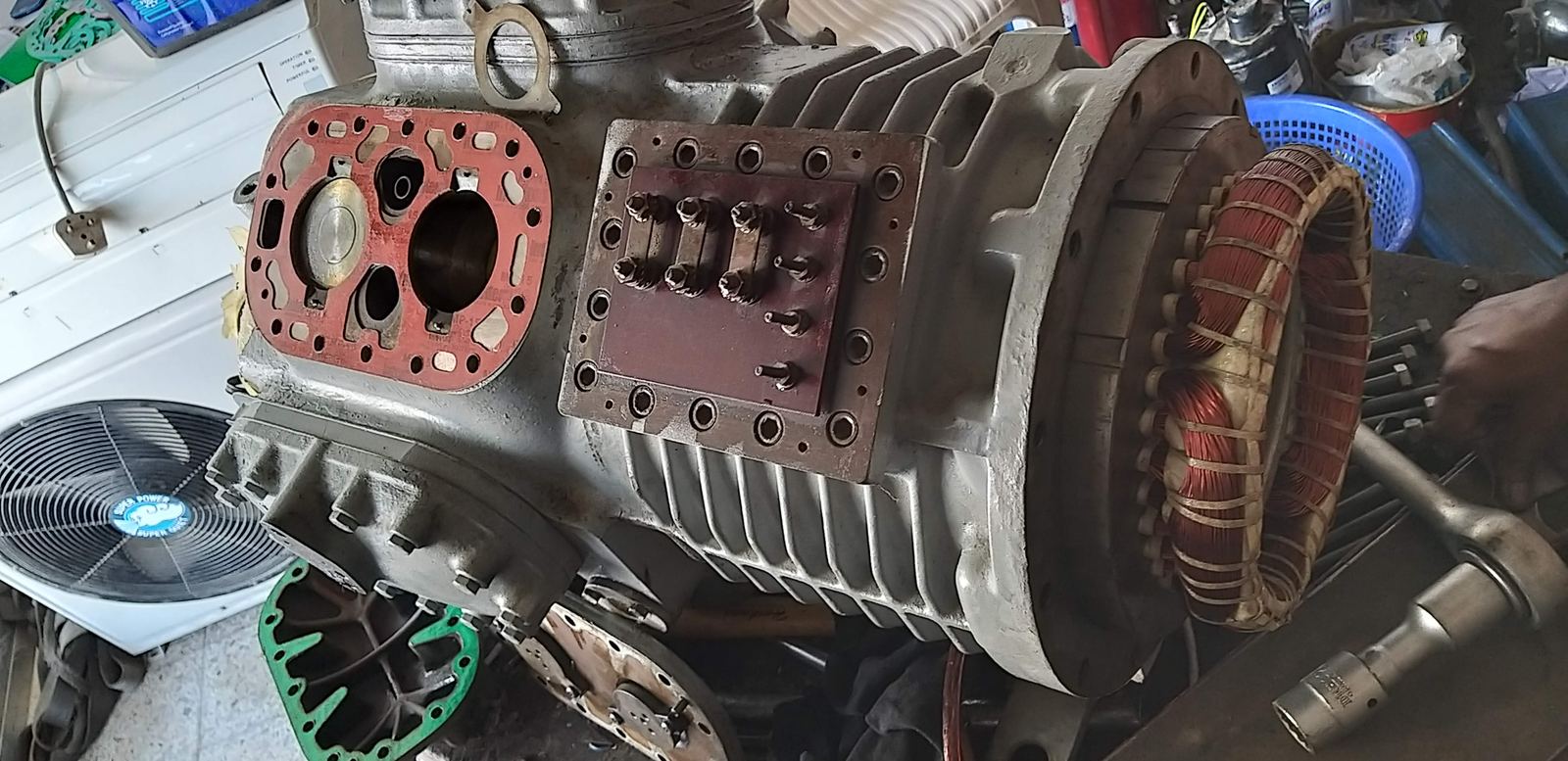 Chiller compressor overhaul